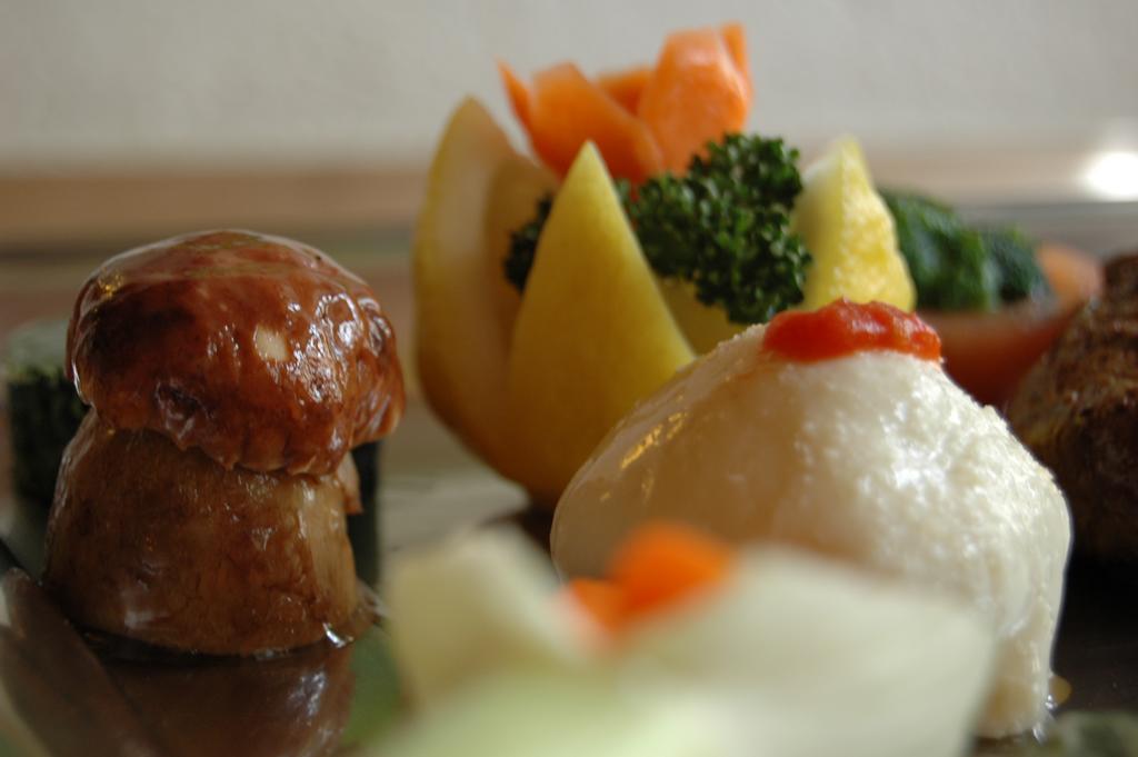 Poschiavo Suisse Hotel & Traditional Fondue Stube Экстерьер фото